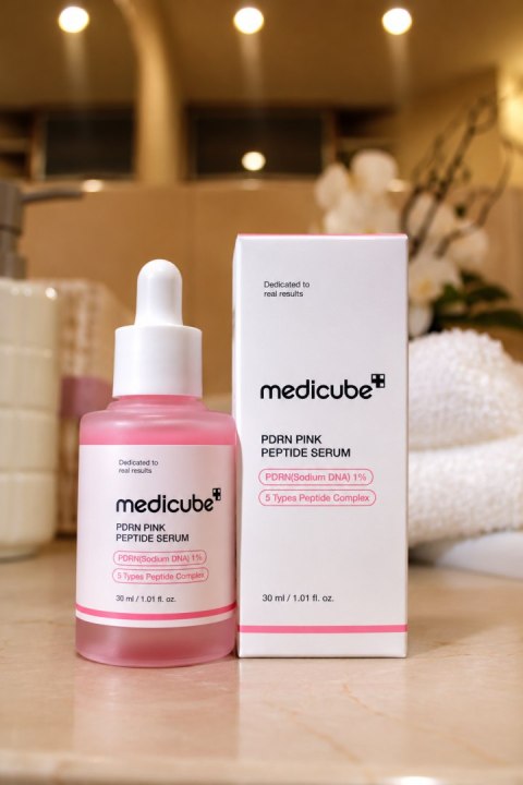 Medicube PDRN Pink Peptide Serum - serum peptydowe z PDRN ujędrniające do twarzy, 30 ml