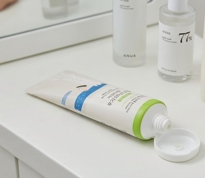 Round Lab Birch Juice Mild-Up Sun Cream SPF50+ PA++++ - mineralny krem przeciwsłoneczny do twarzy z sokiem brzozowym, 50 ml